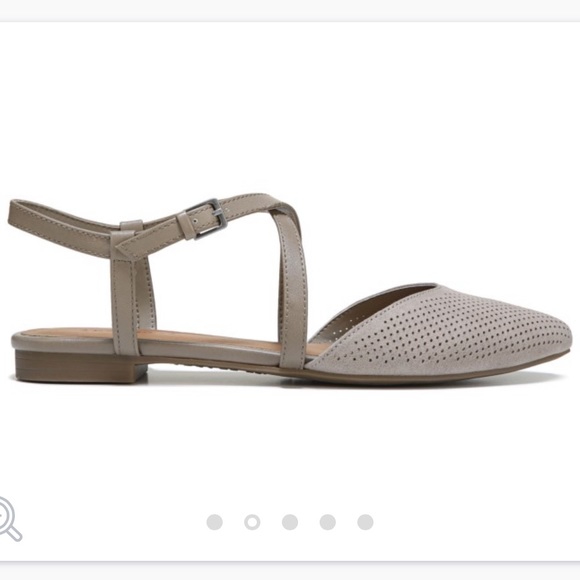 Flats - Picture 2 of 3